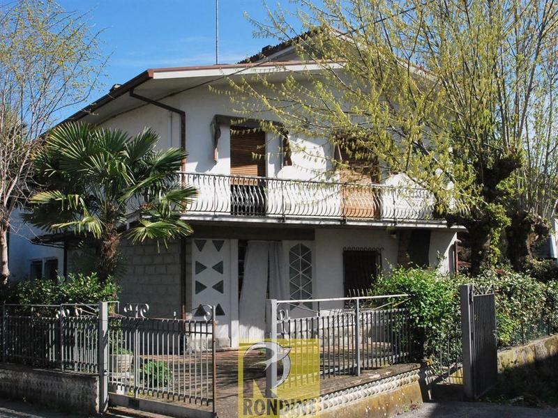 fotografie - Villa Faenza (RA) Periferia Monte 